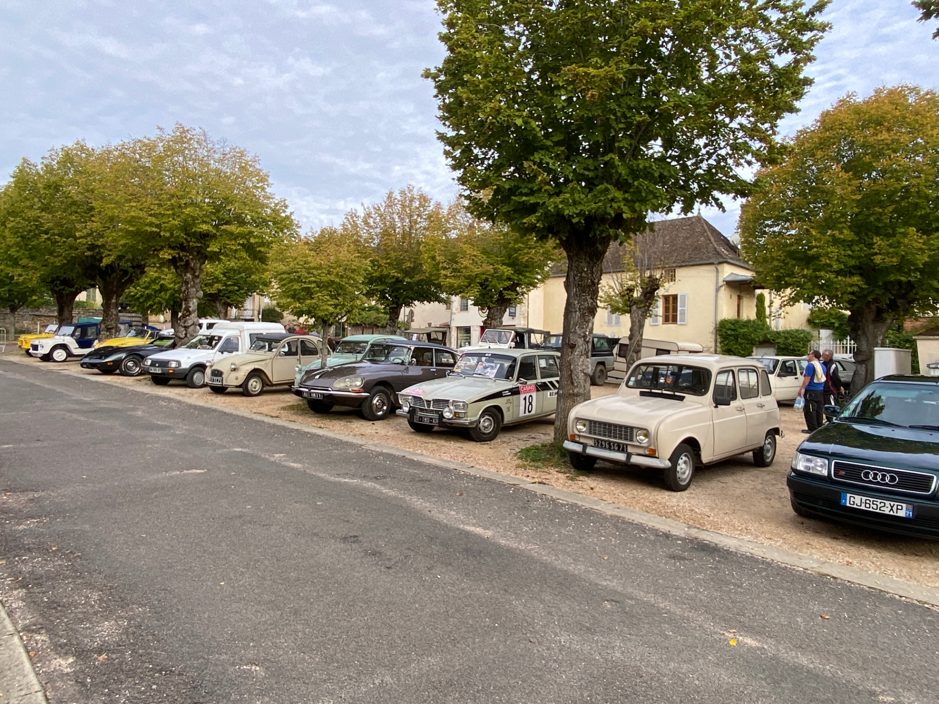 Rassemblement véhicules anciens